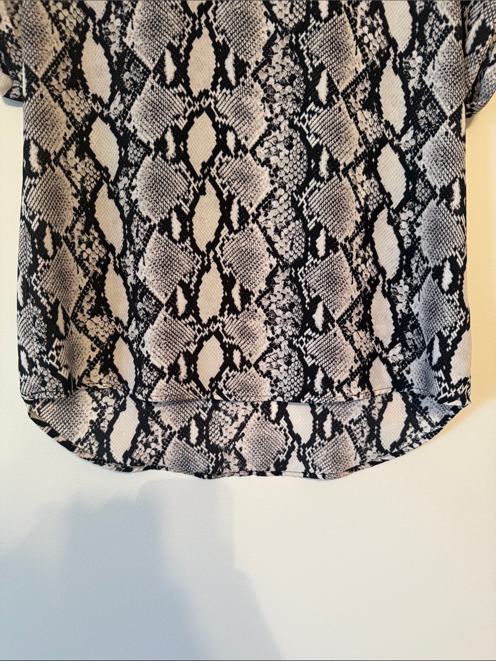 PINK ROSE Snake Print Short Sleeve Blouse - Black & White - Picture 8 of 8